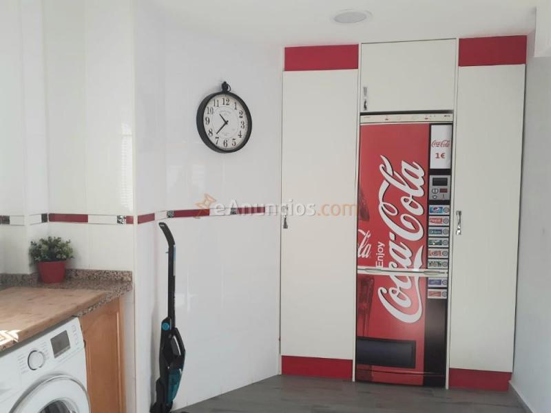 Adosado de 3 plantas con cochera - Miramar