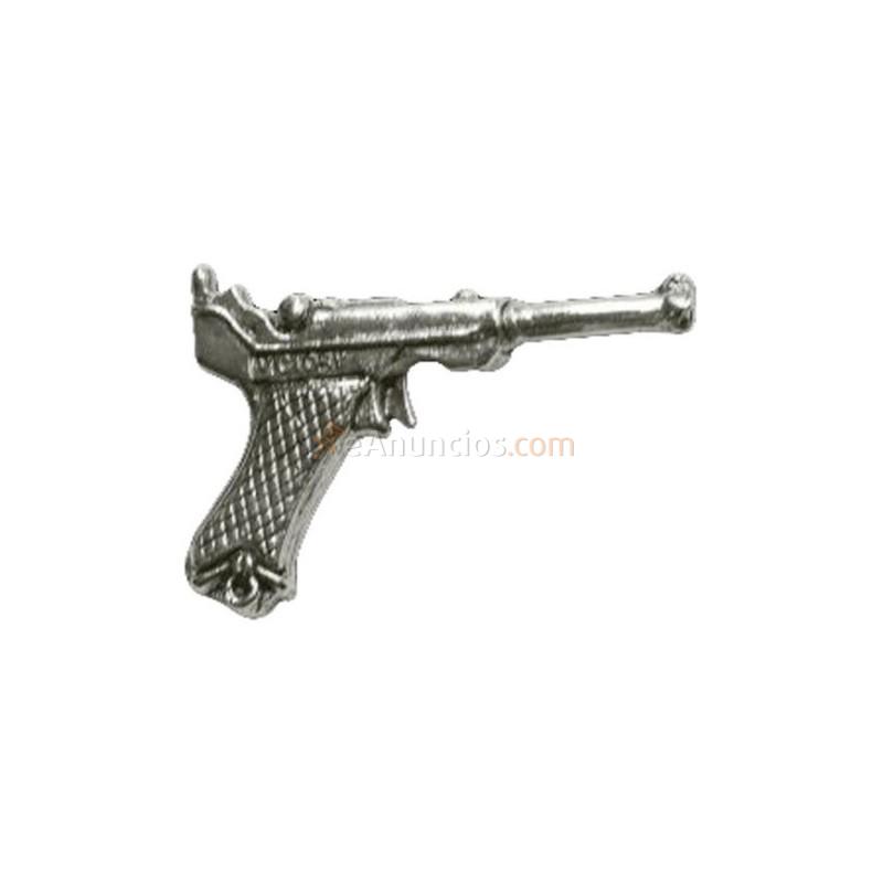 Pin luger pistol