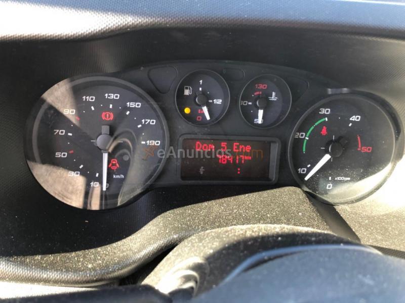 Caja cerrada IVECO 35C15 20m3