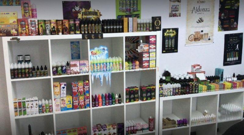 Se TRASPASA tienda de cigarrillos electrónicos