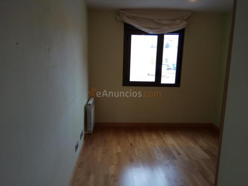 Vendo piso y con amplias vistas, junto a colegios