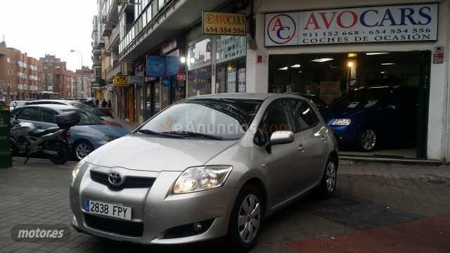 Toyota Auris 1.4D-4D de 2007 con 203.000 Km por 3.999 EUR. en Madrid
