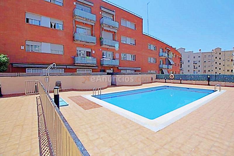 Bcn, montjuic: alquilo piso con piscina y plaza parking
