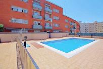 Bcn, montjuic: alquilo piso con piscina y plaza parking