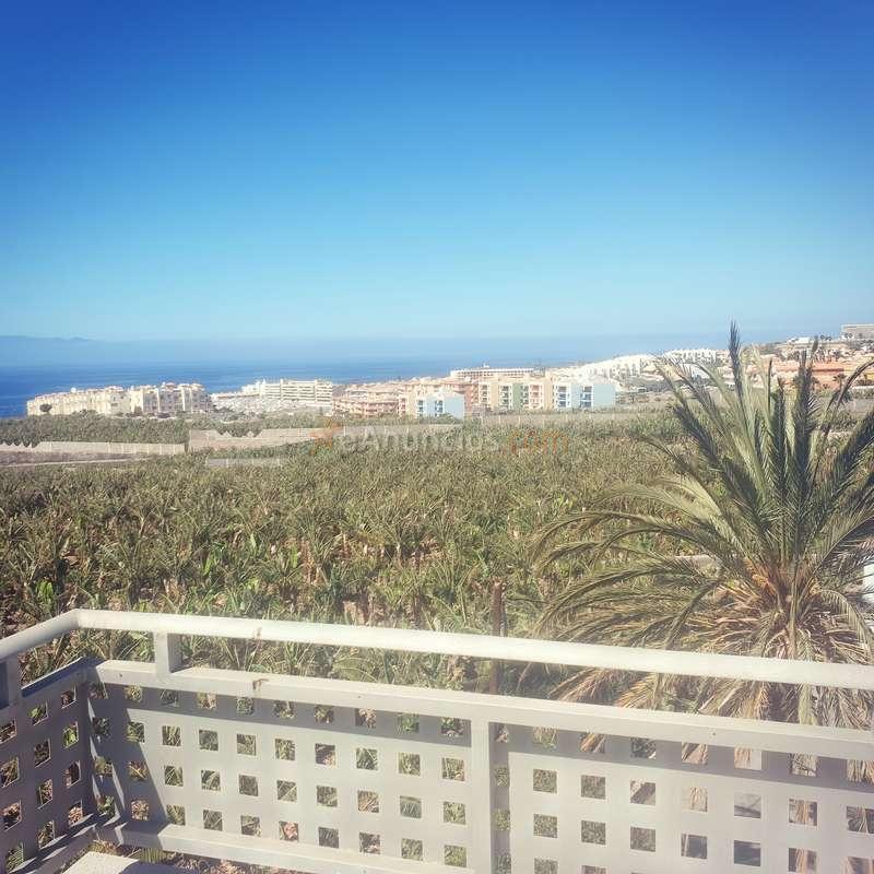 Vivienda muy moderna y adecuatamente distribuida.