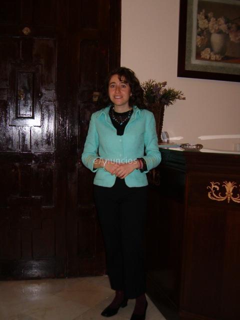 Intérprete, traductora, profesora, azafata, 6 idiomas