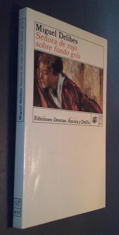 Señora de rojo sobre fondo gris