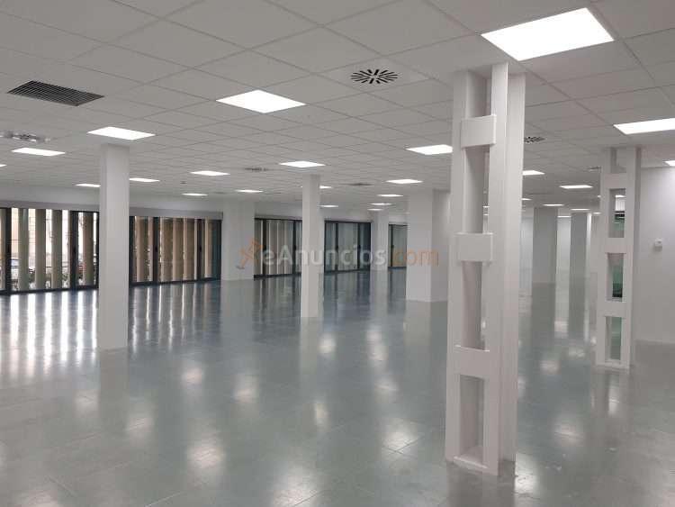 Superficie disponible en Pío XII. Edificio recién reformado