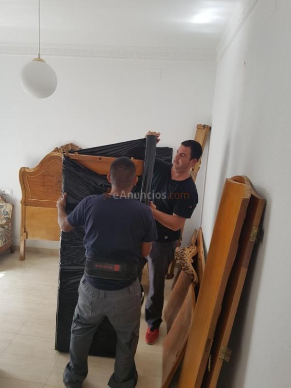 Mudanzas y portes t.L.M