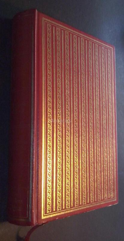 Los jueves de la señora Giulia. NAdie es invalido. El pájaro del Sol. Vuelo hacia el peligro