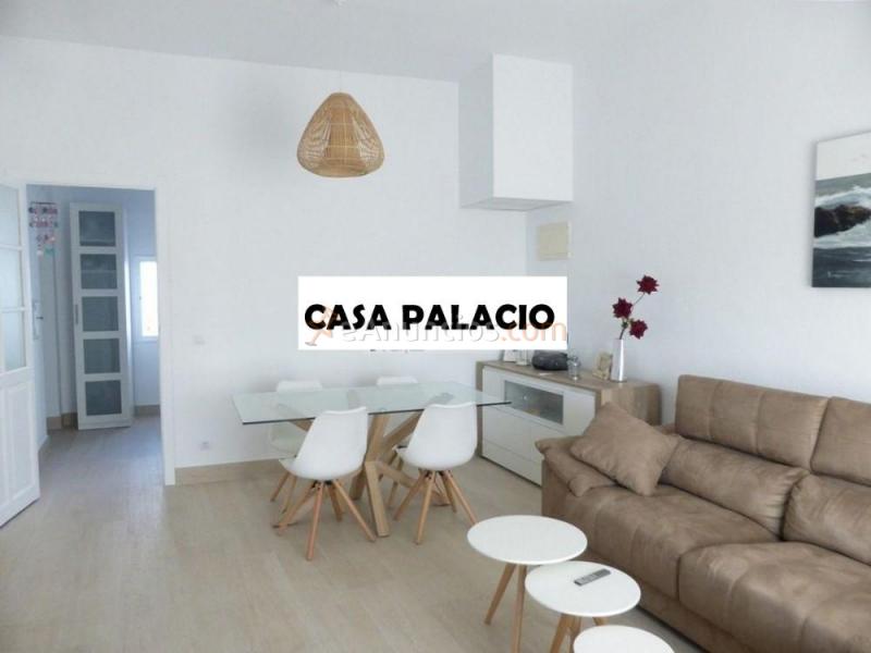 Apartamento céntrico, en una casa palacio reformada.