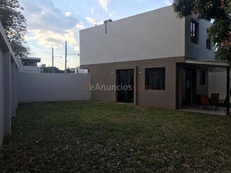 forsalese vende casa amueblada en condominio en san