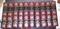 Grandes biografías. Tomo I: Napoleón. Leonardo Da Vinci. Richelieu. Tomo II: Lenin. Maria Antonie. Miguel Ángel. Tomo III: Alejandro Magno. Edison. Abrham Lincoln. Stalin. Tomo IV: Hitler. Ramón y Cajal. Kennedy. Tomo V: Gandhi. Verdi. Catalina de Rusia. 