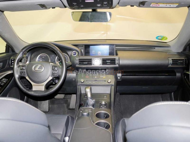 Lexus RC 300h Executive 223CV 