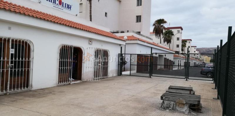 Oferta inmueble (local) en parque de la reina, arona