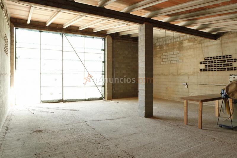 Alquilo nave en zona Manacor