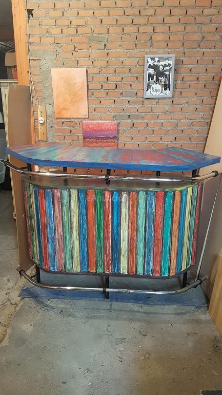 Mostrador tienda ropa joven