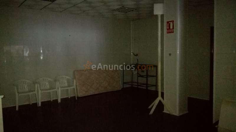 Local comercial a pie de calle.