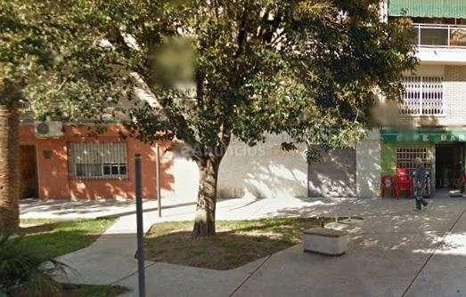 LOCAL COMERCIAL EN ZONA COMERCIAL