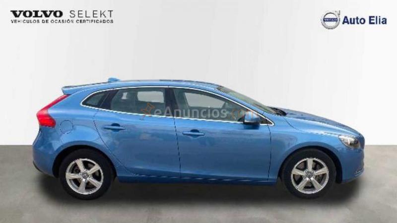 Volvo V40 BERLINA 2.0 D3 MOMENTUM 5P