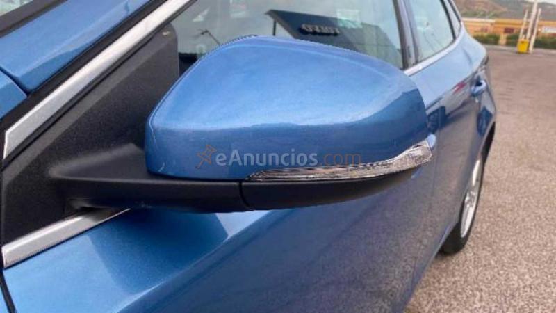 Volvo V40 BERLINA 2.0 D3 MOMENTUM 5P