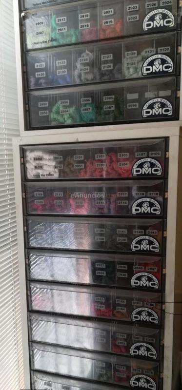 vendo hilos DMC tapiz con  y sin expositor