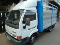 Nissan Cabstar CAJA FRUTERA CON PUERTA ELEVADORA TRASERA.MEDIDAs interiores utiles:l-3.65 x anch-1,90M x alt-1,90M. 