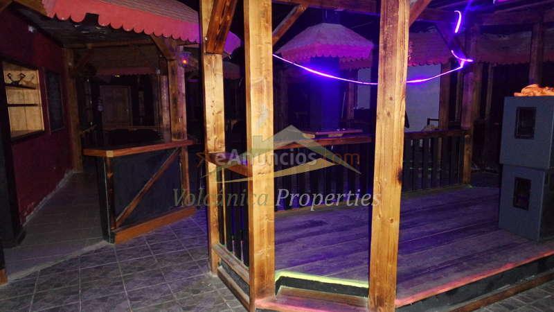 Centro Comercial en Charco Del Palo