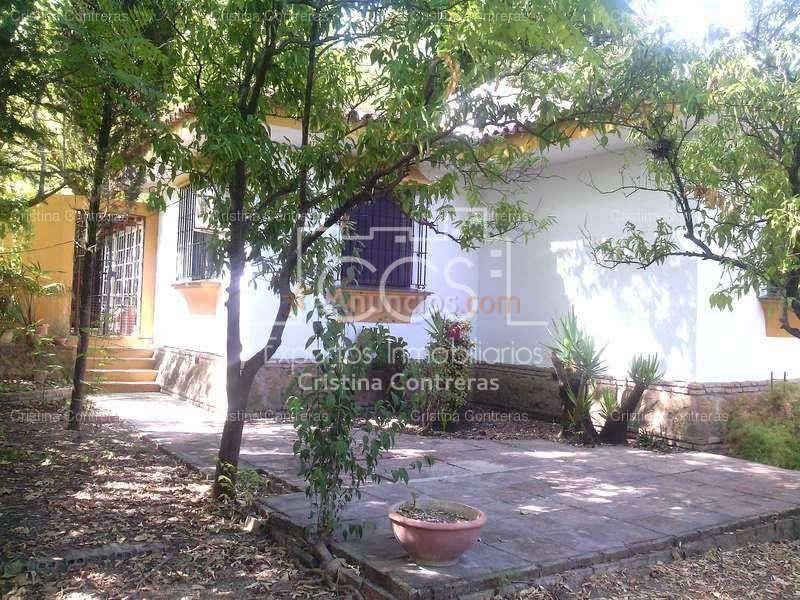 Venta de Casa chalet de 2.600 m2 de parcela y 150 m2 construidos en Espartinas.