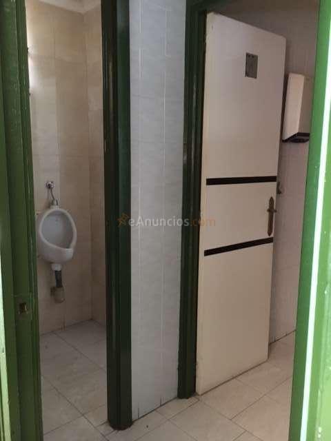 Salamanca ( Plaza Barcelona ) ; venta de local preparado como bar con  terraza. 120.000€