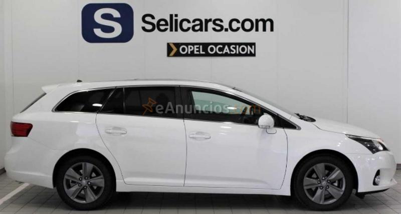 TOYOTA AVENSIS advance cs 120d