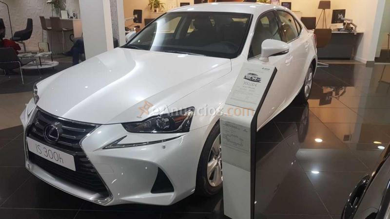 Lexus is bussines 300h hybrido. Nuevo a estrenar