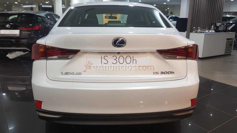 Lexus is bussines 300h hybrido. Nuevo a estrenar