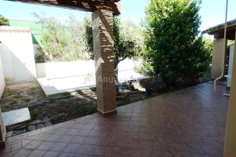 Adosado en venta en  Mas Camarena, Bétera