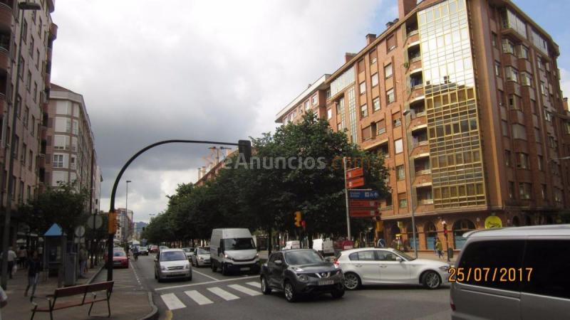 Local Comercial en alquiler en  El Llano, Gijón