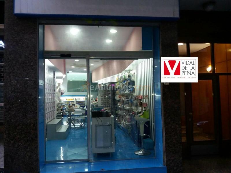 Local Comercial en alquiler en Calle Guevara, Centro - Ayuntamiento, Santander