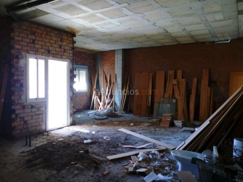 Local Comercial en venta en  Amparito Aguilar, Zona de la Vega, Antequera