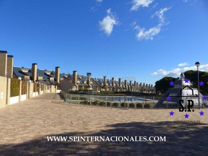 Adosado en venta en  Zona Prado de Somosaguas - La Finca, Pozuelo de Alarcón
