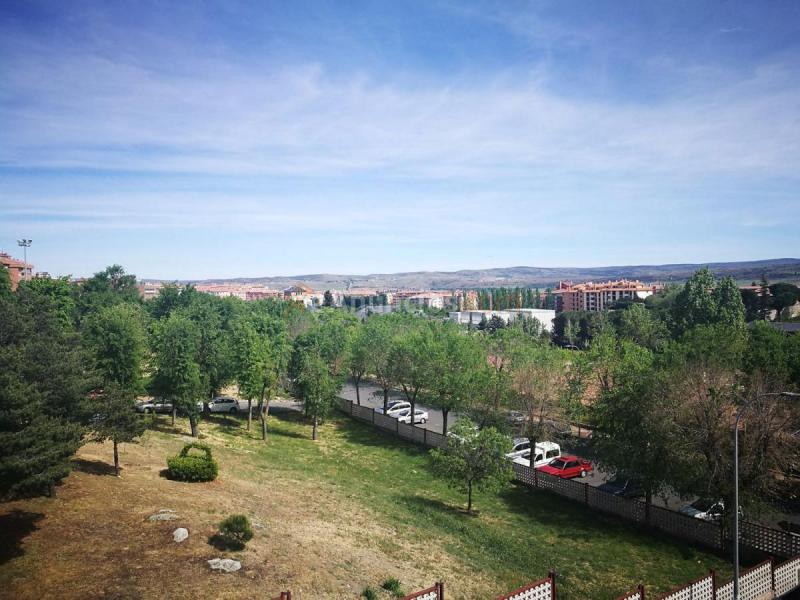 Apartamento en venta en Calle Madrigal de las Altas Torres, Santo Tomás, Ávila