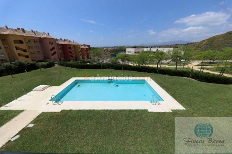Apartamento en venta en  Los Pacos, Fuengirola