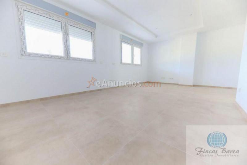 Apartamento en venta en  Los Pacos, Fuengirola