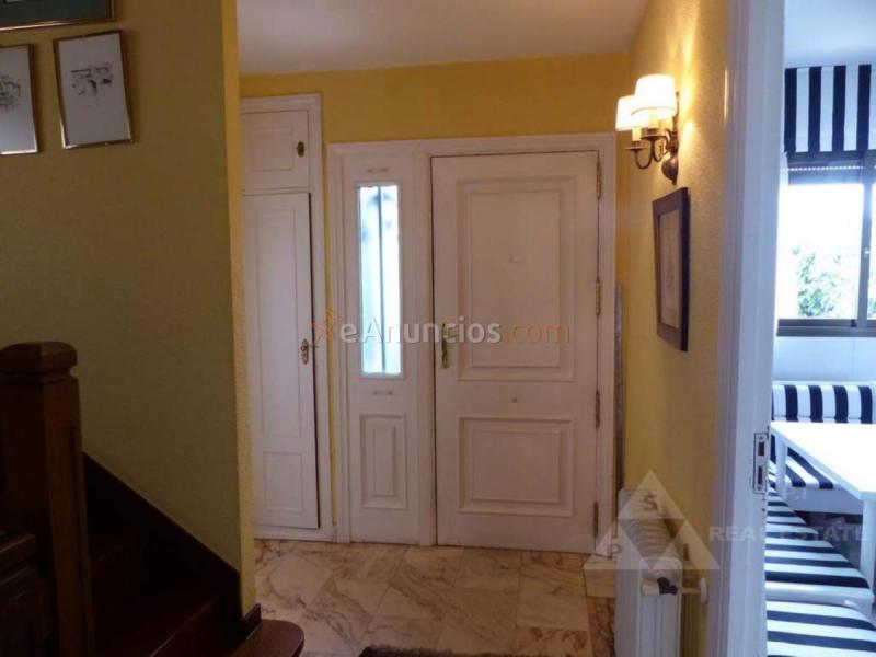 Casa en venta en  Ciudad Lineal, Madrid