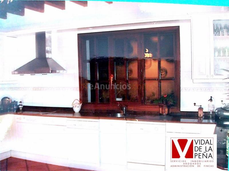 Adosado en venta en  AVENIDA, Santa Cruz de Bezana