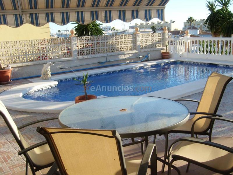 Adosado en venta en  Almayate Bajo