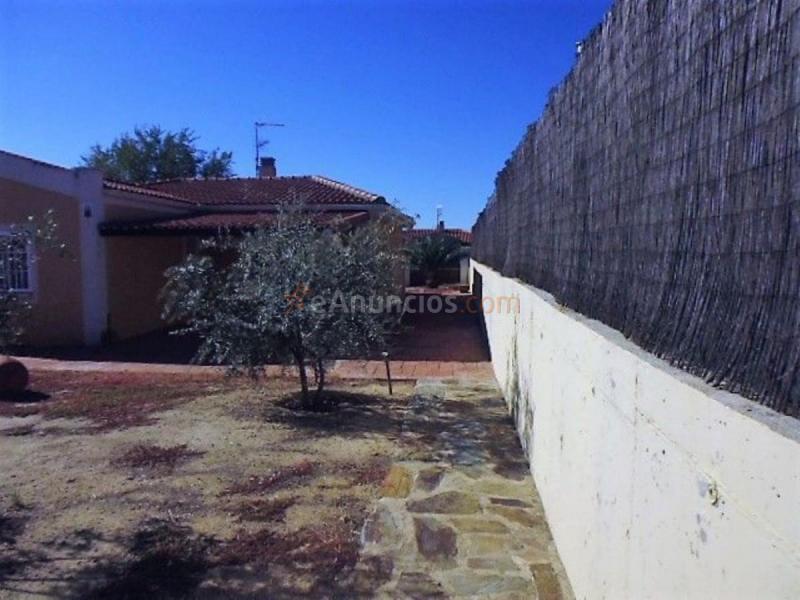 Adosado en venta en  Palomeque