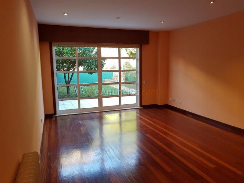 Casa en venta en  Bertamirans, Ames