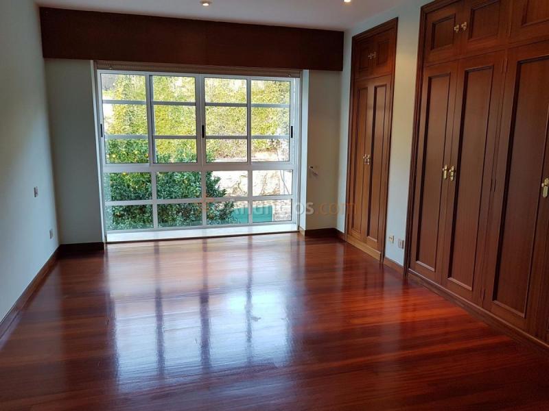 Casa en venta en  Bertamirans, Ames