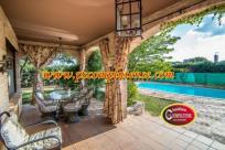 Adosado en venta en  Eurovillas