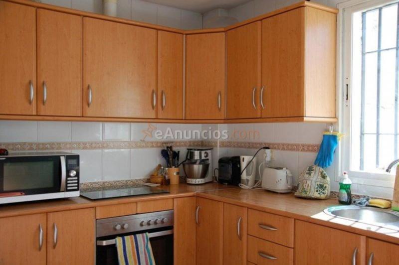 Casa en venta en Calle almendros, La Zubia