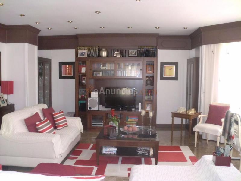 Apartamento en venta en Avenida Lamo Espinosa, Requena